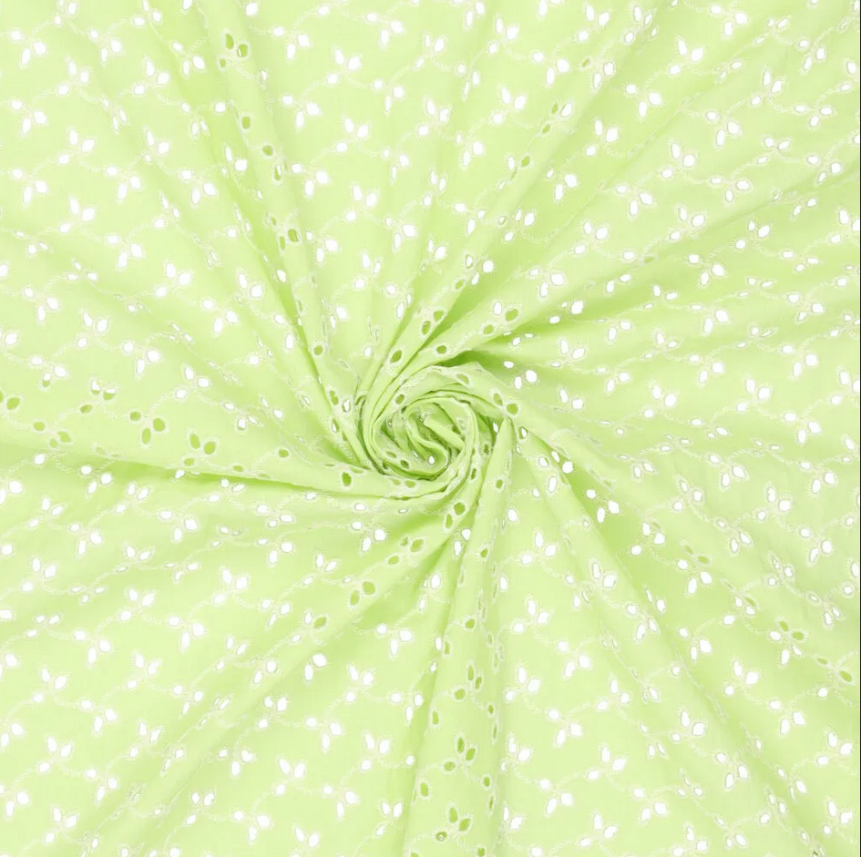 Broderie "Rosemary" 2 scallop Borders Light Green