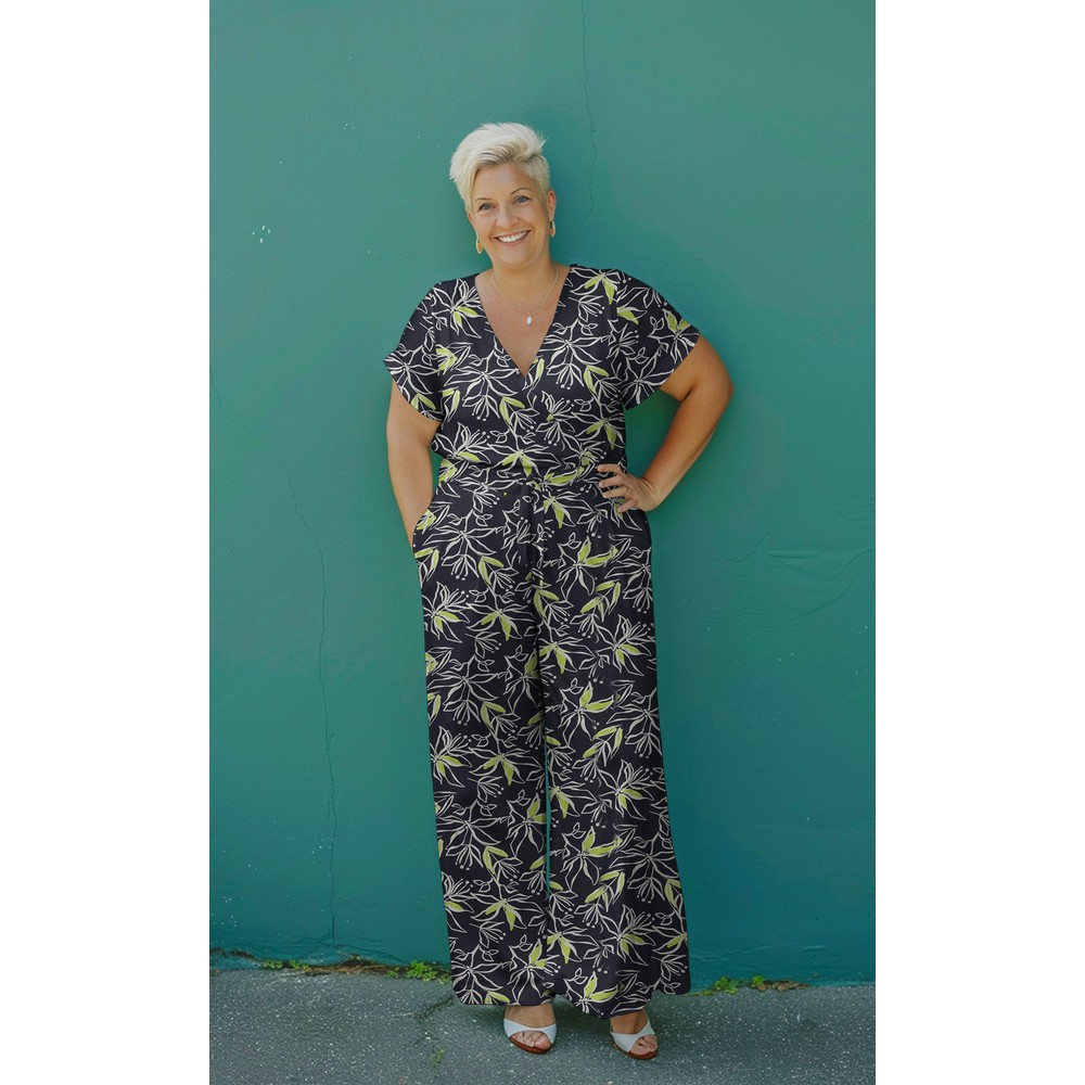 Stretch Magnolia Modern Flowers Navy