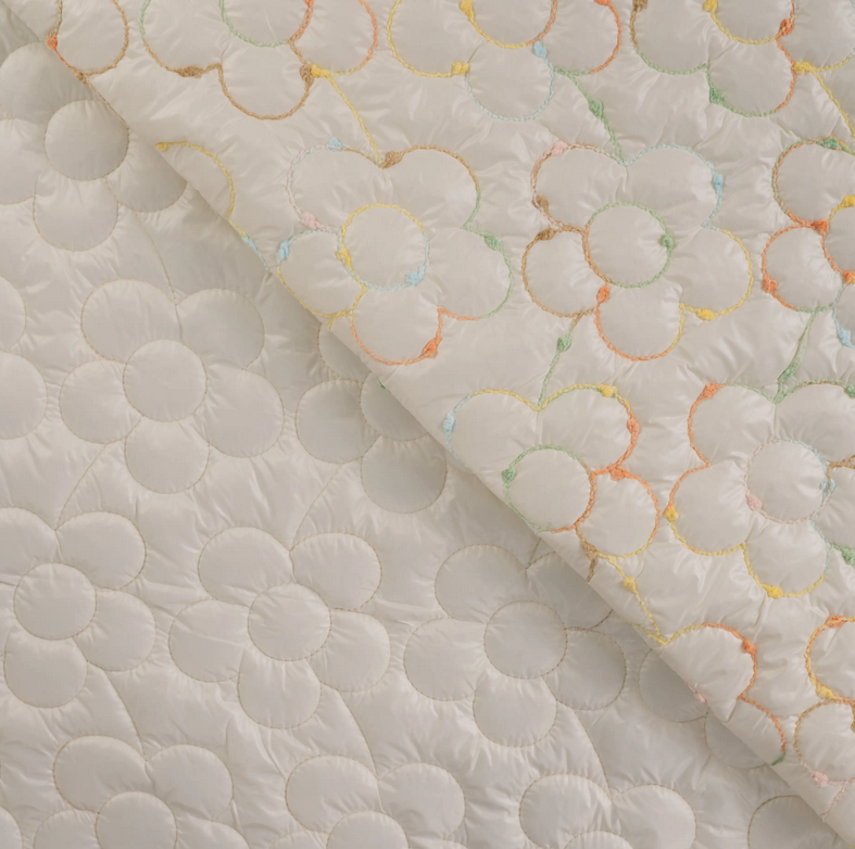 Matelassé Quilty Flower Ecru