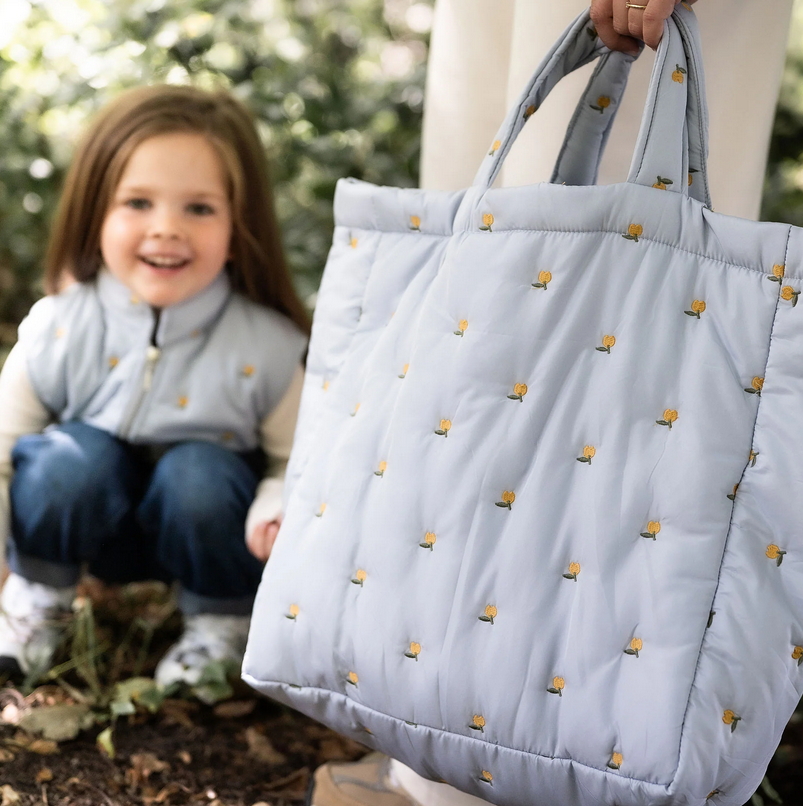 Matelassé Broderie Apple Light Blue