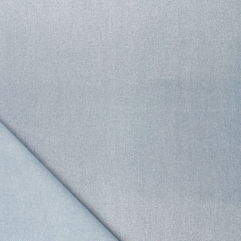 Coated denim lichtblauw