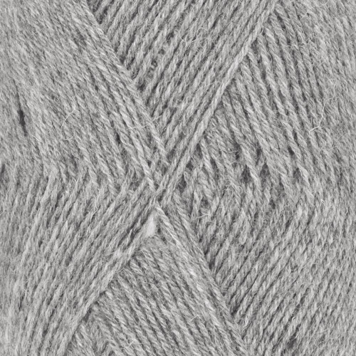 DROPS FABEL UNI COLOUR 115 light grey